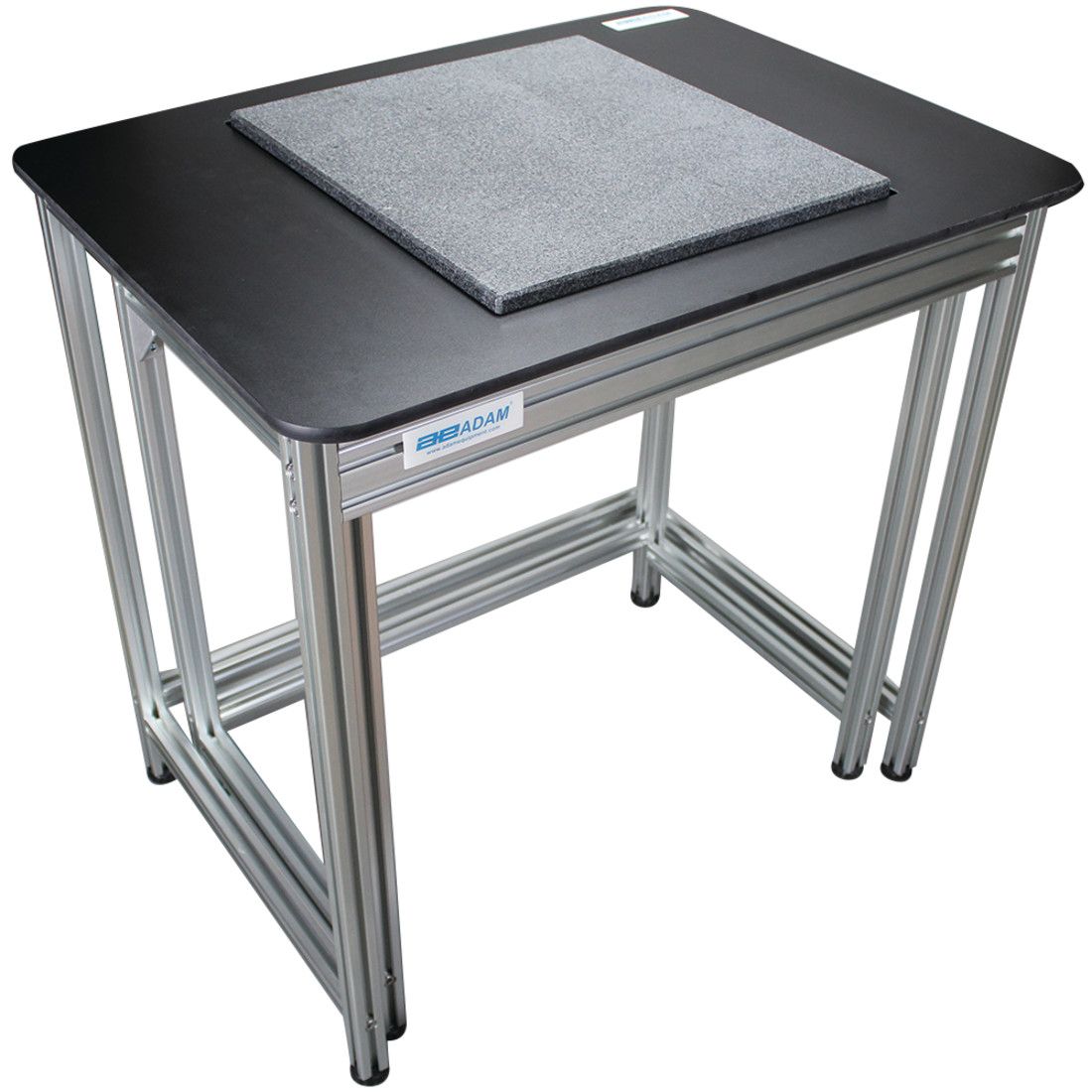 Anti-Vibration Table - Two-table construction keeps the granite block in the middle and reduces interference.